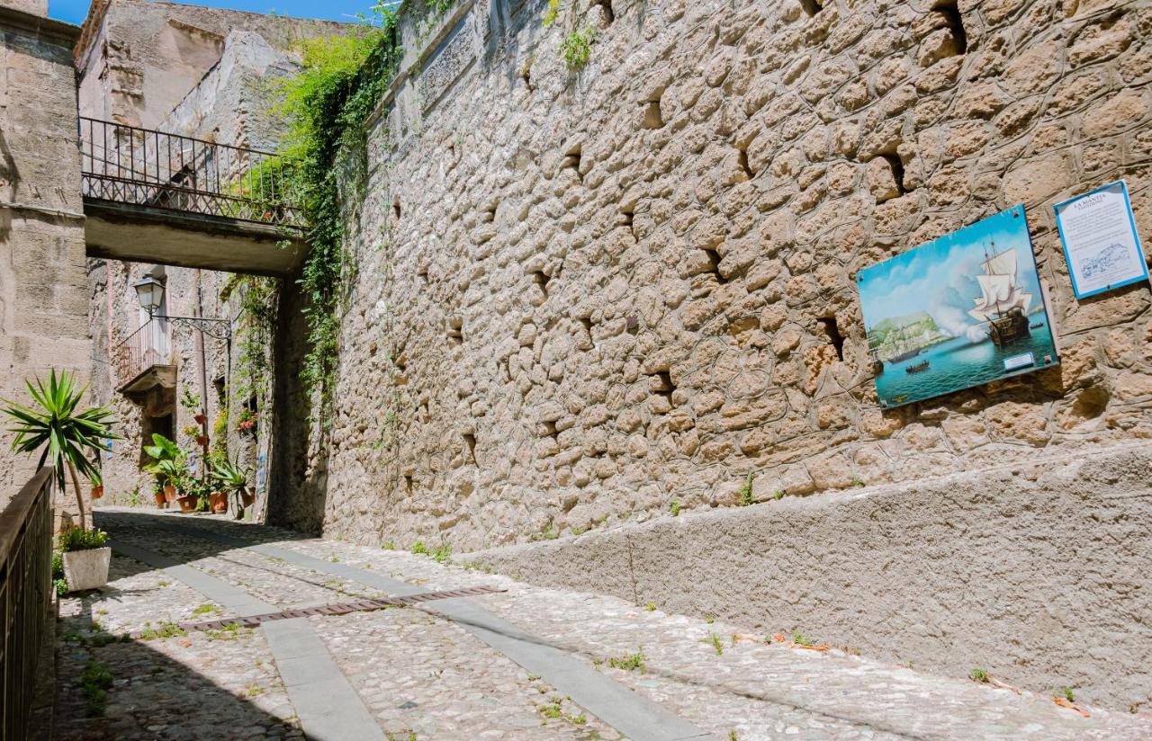 Dimora Cavour Acomodação com café da manhã Amantea Exterior foto